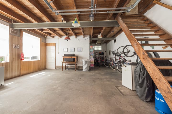 Photo 61 of Haarlemmerstraat 11