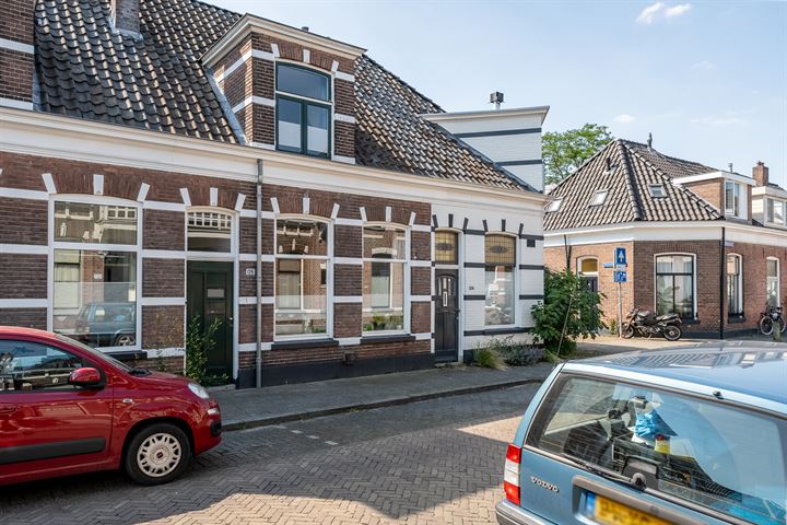 Bekijk foto 1 van Van Ittersumstraat 126