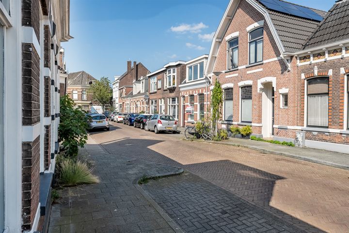 Bekijk foto 3 van Van Ittersumstraat 126