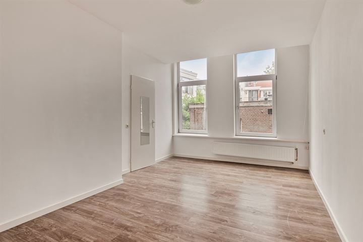 Bekijk foto 3 van Zwart Janstraat 145-B01