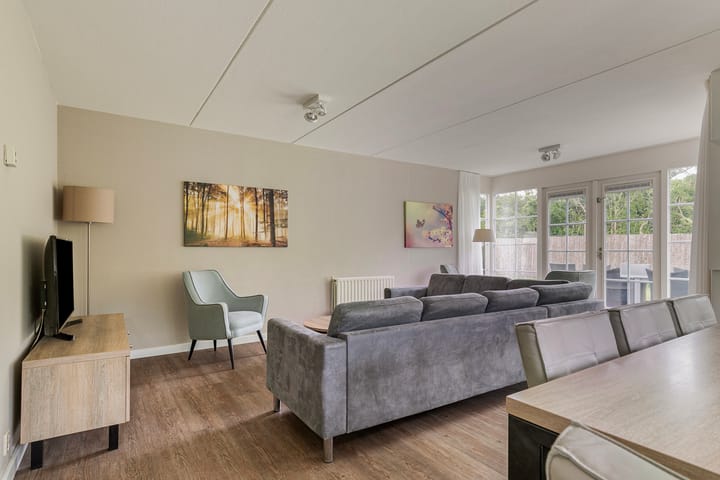 Photo 11 of Strandlaan 32