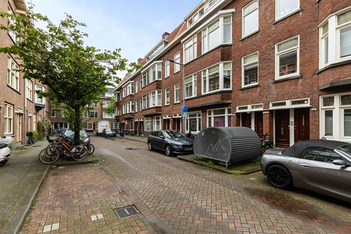 View photo 17 of Luzacstraat 12-A01