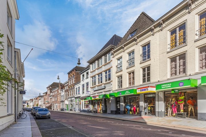 Bekijk foto 1 van Vughterstraat 151-C