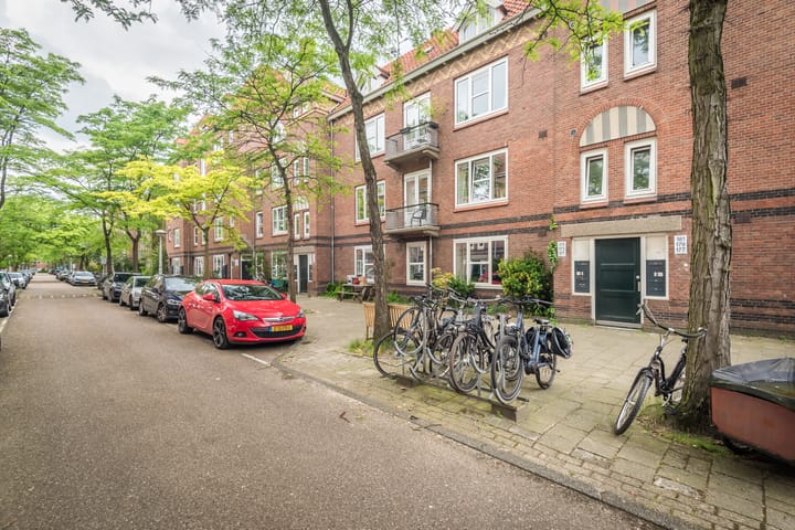 Photo 4 of Vincent van Goghstraat 157