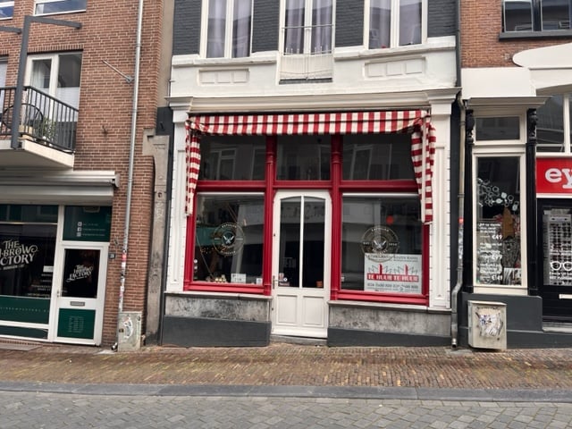 View photo 1 of Stikke Hezelstraat 26