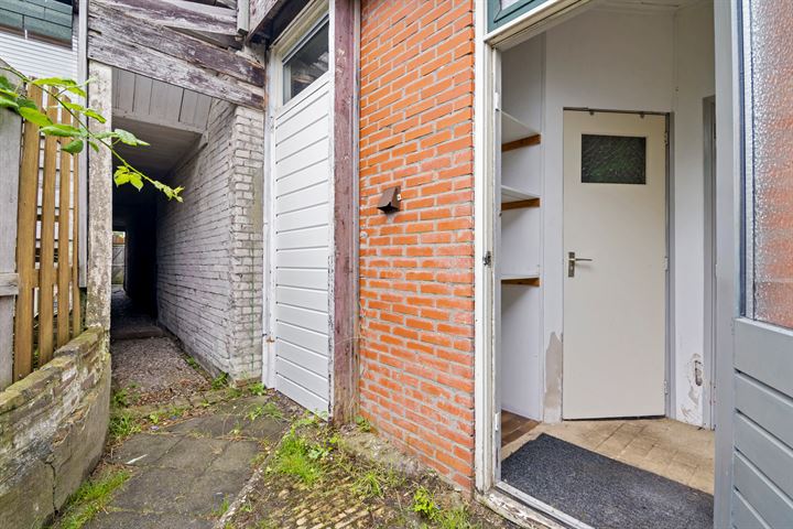 Bekijk foto 33 van Huizumerstraat 6