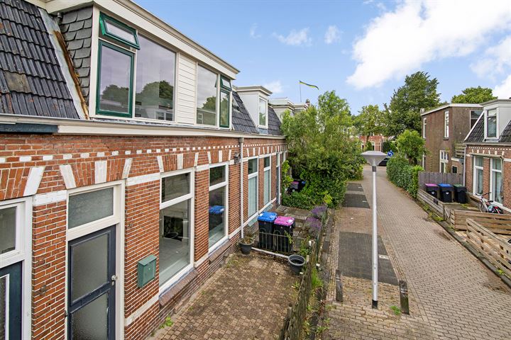 Bekijk foto 38 van Huizumerstraat 6