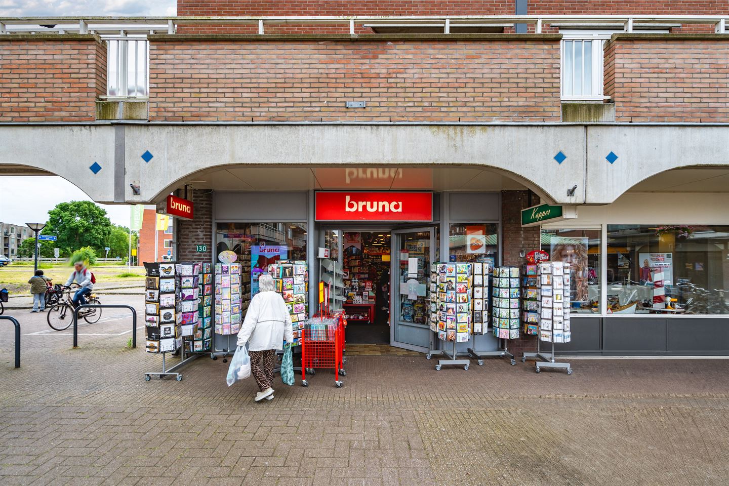 Bekijk foto 1 van Oostermeent-Zuid 130