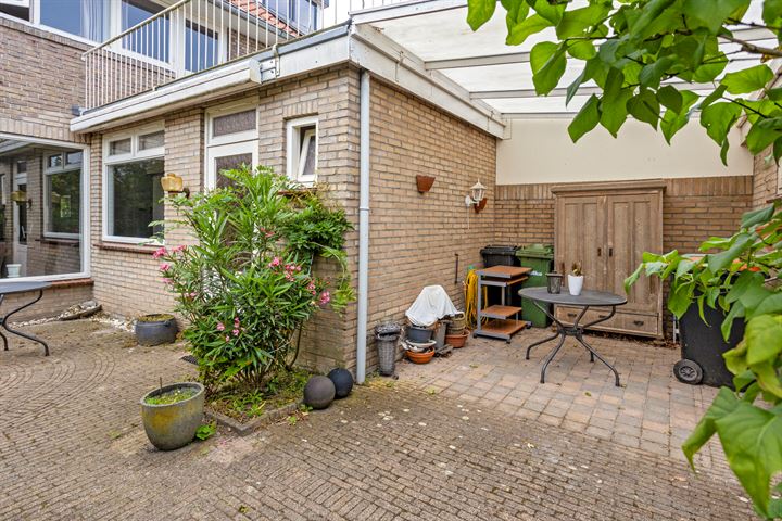 Bekijk foto 43 van Aleidastraat 22