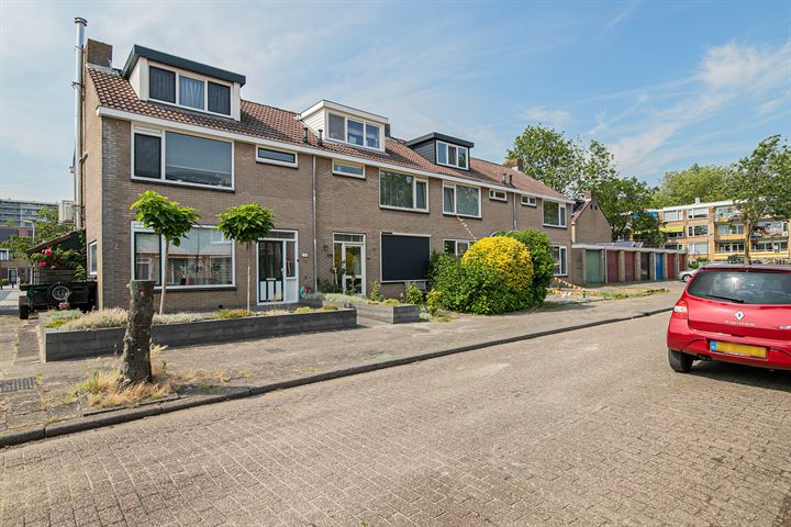 Bekijk foto 32 van Roggebotstraat 119