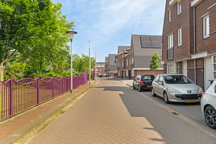 Bekijk foto 3 van van der Foelartstraat 11