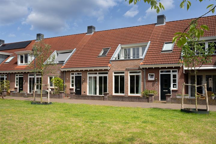 Bekijk foto 1 van Het Roombeekhofje 36