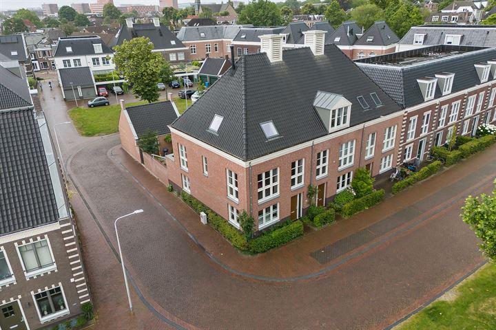 Bekijk foto 3 van Thoden van Velzenstraat 14