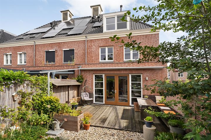 Bekijk foto 41 van Thoden van Velzenstraat 14