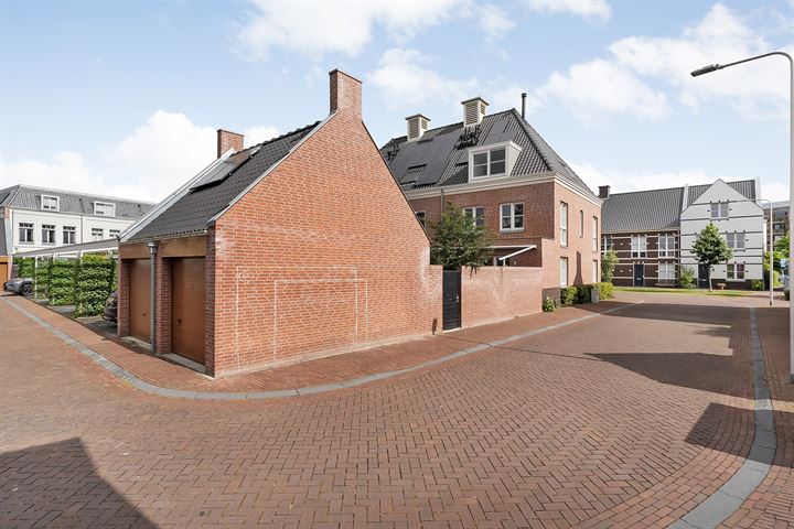 Bekijk foto 43 van Thoden van Velzenstraat 14