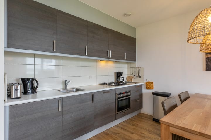 Foto 3 van Charley Tooropstraat 10