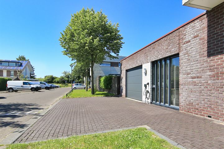 Bekijk foto 5 van Haringvliet 51