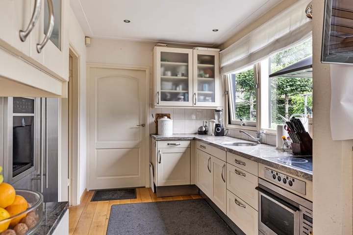 Foto 26 van Bornsestraat 174