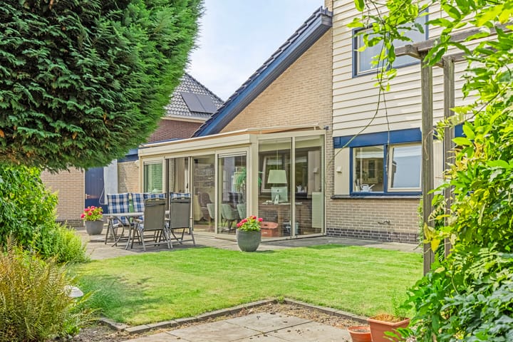 Foto 44 van Bornsestraat 174