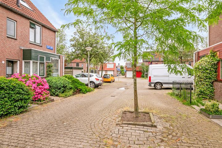 Bekijk foto 3 van Jagerstraat 2