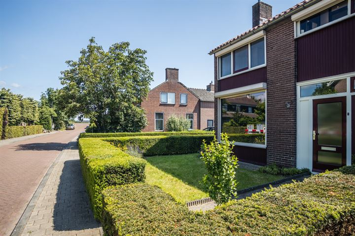 Bekijk foto 3 van Ds J A Visserstraat 9