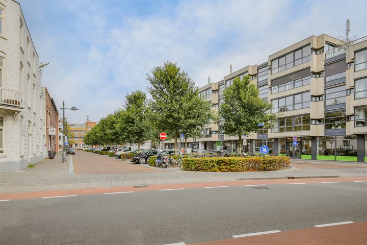 Bekijk foto 30 van Emmastraat 3