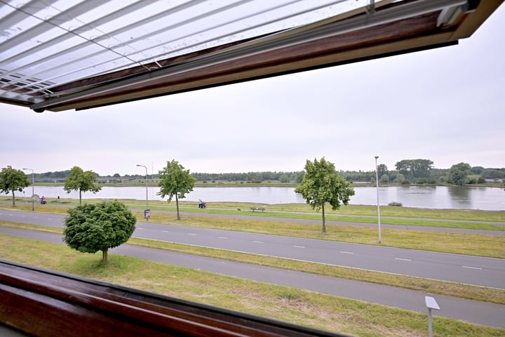 Bekijk foto 1 van IJsselkade 124