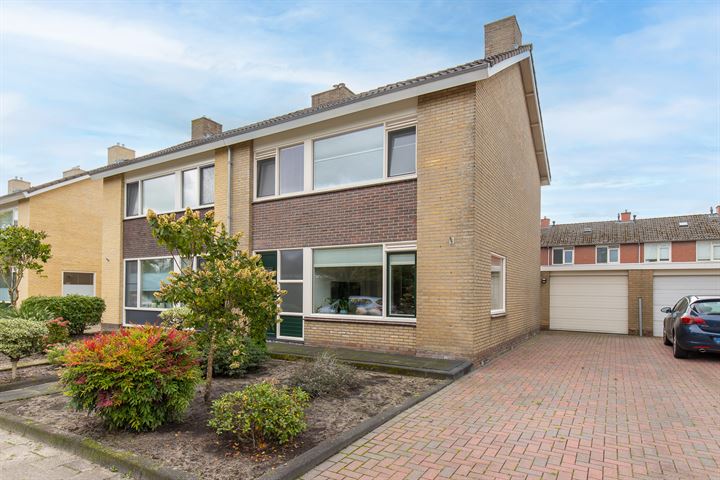 Bekijk foto 1 van Straat Formosa 82