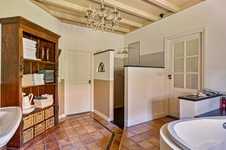 Photo 36 of Hoogveldsestraat 15