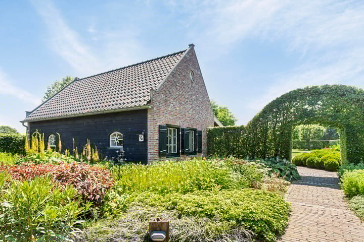 Photo 72 of Hoogveldsestraat 15