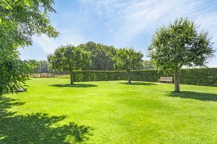 Photo 82 of Hoogveldsestraat 15