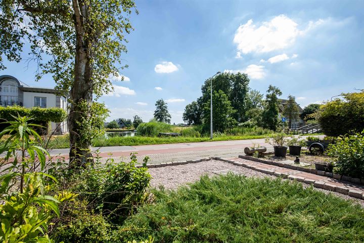 Bekijk foto 38 van Oosteinderweg 17-B