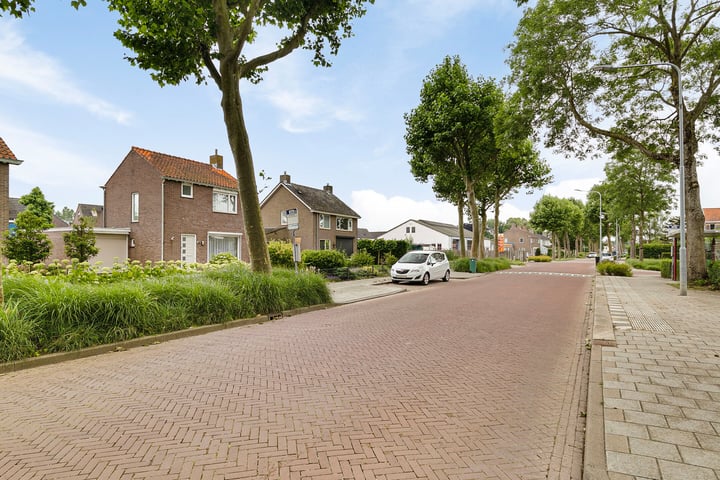 Bekijk foto 2 van Oude Rijksweg 70