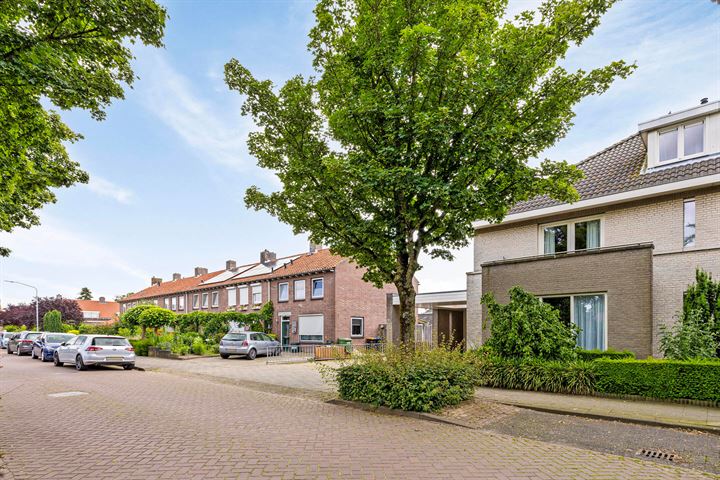 Bekijk foto 3 van Meierstraat 15