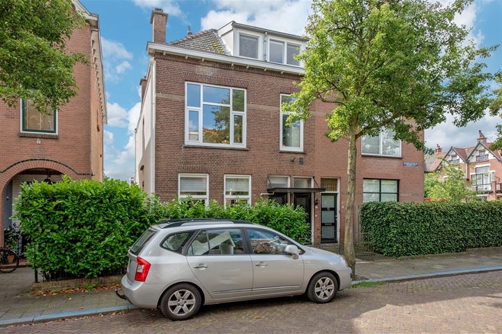 Bekijk foto 1 van Zuyderloostraat 18