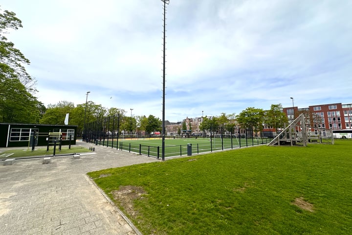 View photo 52 of Henegouwerplein 10-A