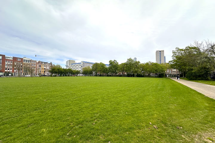 View photo 53 of Henegouwerplein 10-A