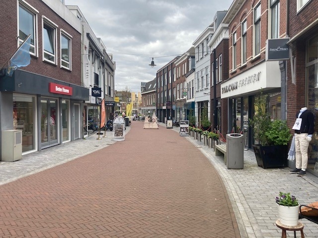 Bekijk foto 2 van Voorstraat 81