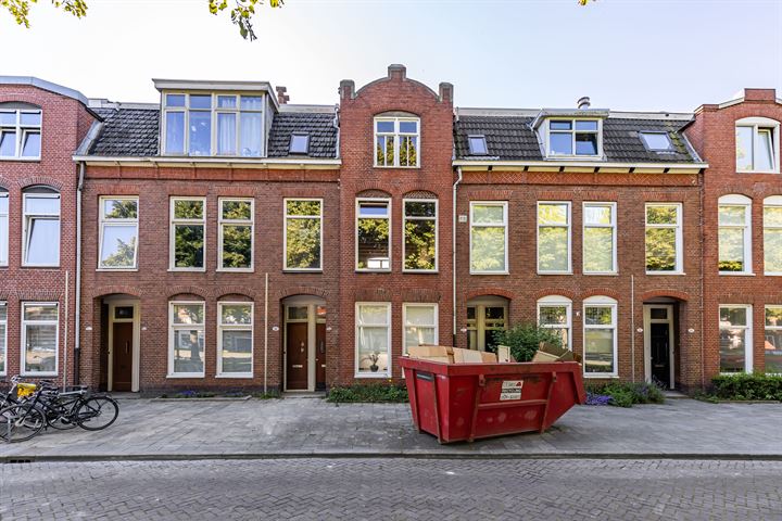 View photo 2 of Bankastraat 36