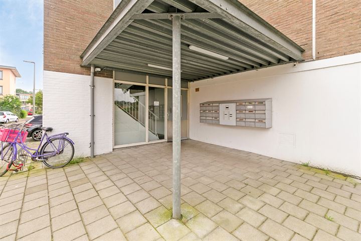 View photo 8 of Beekmanstraat 129