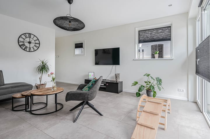 Foto 21 van Graauwedijk 51