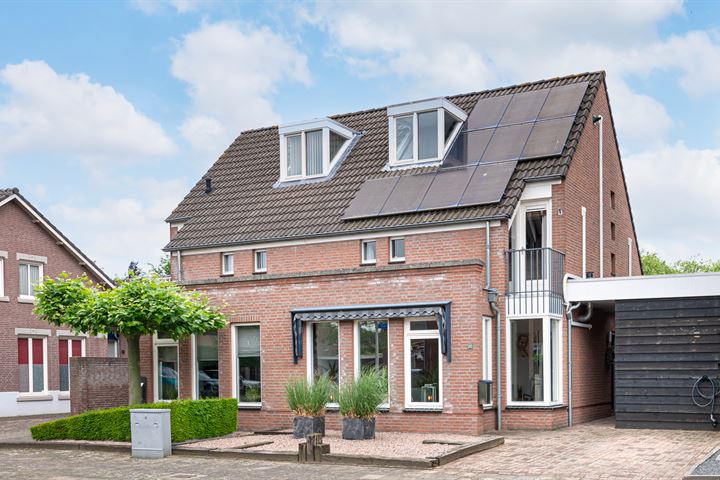 Bekijk foto 1 van Dijkstraat 130