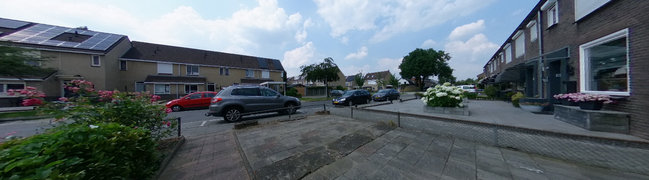 View 360° photo of Voortuin of Zwarteweg 40