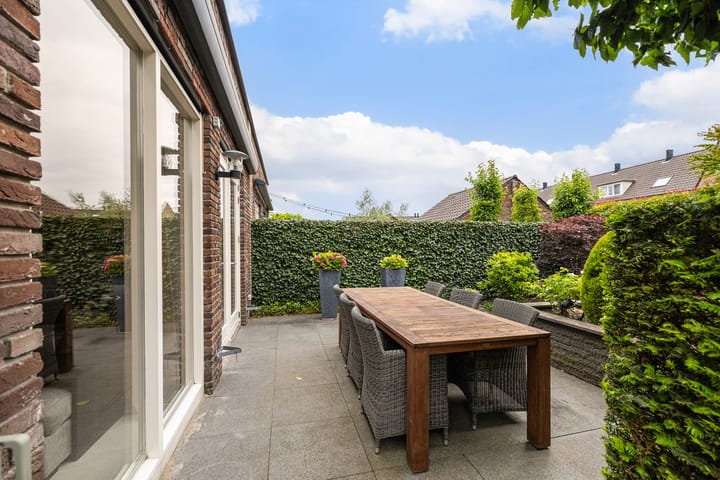 Foto 13 van Albrandswaardseweg 54