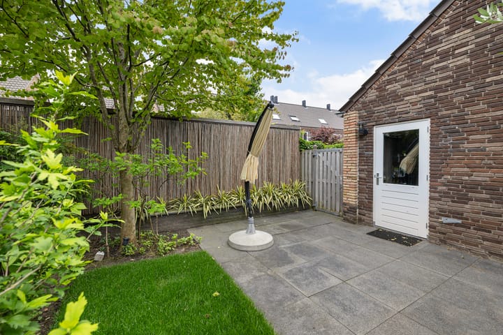 Foto 15 van Albrandswaardseweg 54