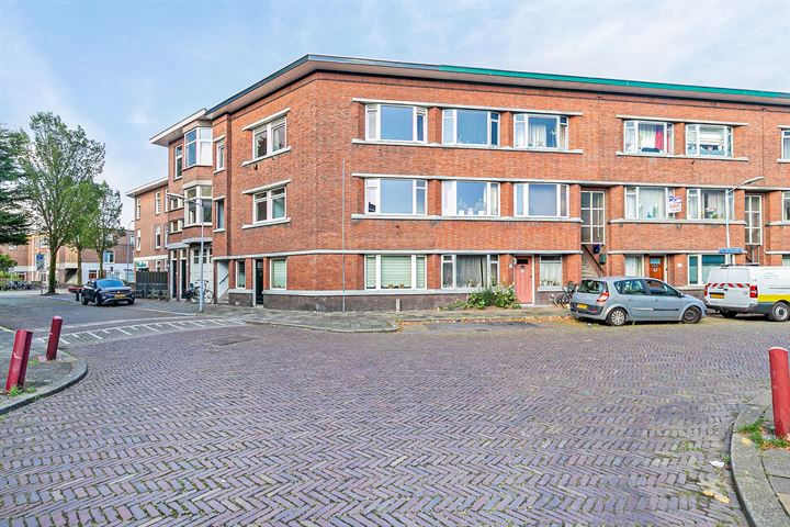 Bekijk foto 1 van van Barbansonstraat 79