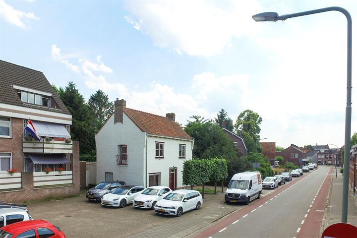 View photo 9 of Loevestraat 30