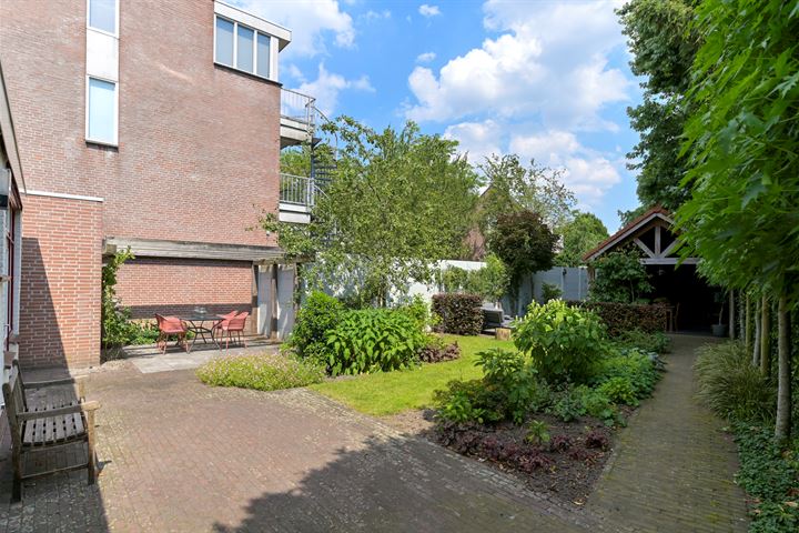 View photo 59 of Loevestraat 30