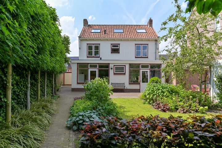 View photo 65 of Loevestraat 30