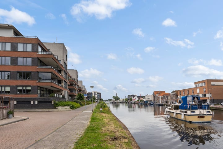 Bekijk foto 1 van Koningsveld 7